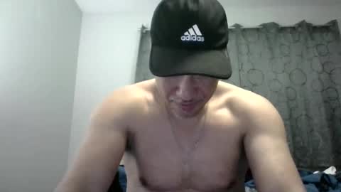 Snapshot of dominicanorico chatting on January 11, 5:10 am luis online show from January 11, 5:10 am