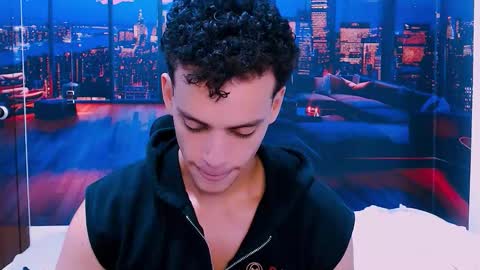 Snapshot of dominicblazze chatting on October 15, 7:32 pm Dominic online show from October 15, 7:32 pm