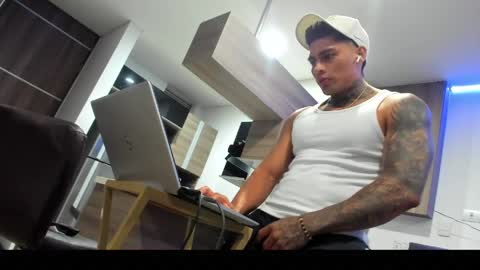 Only fans Ronnie col---InstaRonniecolleman  online show from March 30, 12:00 am