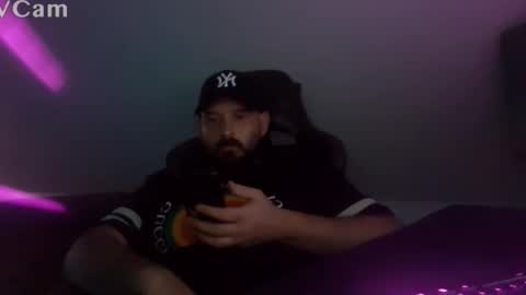 donchriiis online show from October 30, 7:54 am