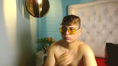 dondanys online show from October 7, 7:51 pm