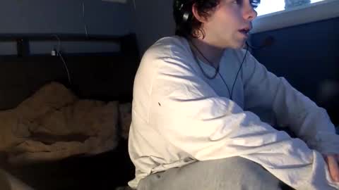 donutking42069 online show from January 7, 9:20 pm