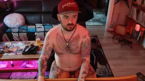 doomsy_minatozaki online show from April 25, 6:27 pm