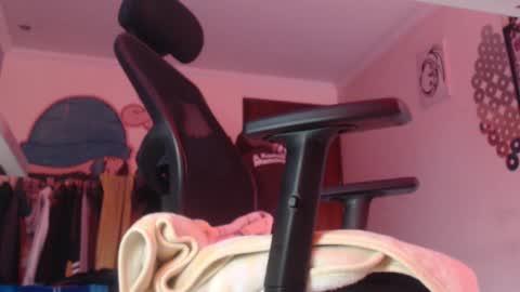 Snapshot of douglas_drake chatting on March 12, 12:15 pm douglas_drake online show from March 12, 12:15 pm