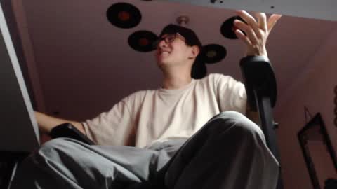 Snapshot of douglas_drake chatting on January 27, 11:43 am douglas_drake online show from January 27, 11:43 am