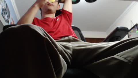 Snapshot of douglas_drake chatting on February 4, 2:17 am douglas_drake online show from February 4, 2:17 am