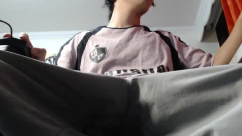 Snapshot of douglas_drake chatting on December 16, 3:51 am douglas_drake online show from December 16, 3:51 am