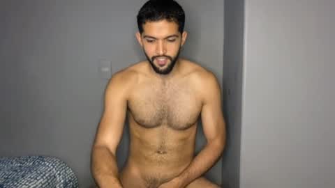 Snapshot of douglasskingjr chatting on March 1, 3:32 am douglasskingjr online show from March 1, 3:32 am