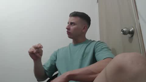 draco_boy2000 online show from November 7, 9:51 pm