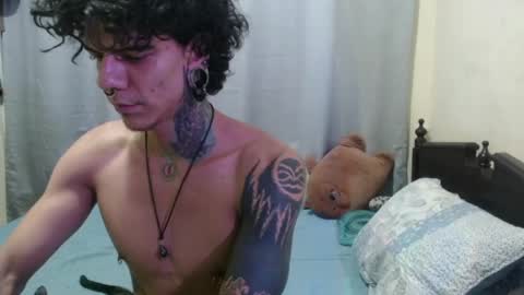 Snapshot of dragon666uwur chatting on January 12, 2:03 am Dragon online show from January 12, 2:03 am