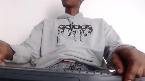 Snapshot of drake_brown_23 chatting on September 30, 4:07 am Drake 23 online show from September 30, 4:07 am