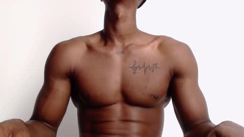 Snapshot of drake_brown_23 chatting on September 29, 12:42 am Drake 23 online show from September 29, 12:42 am