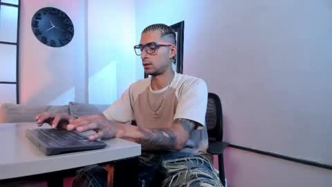 Drake Neuman online show from April 20, 3:42 am