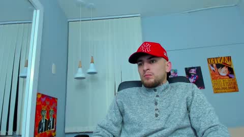 Snapshot of drako_lamar chatting on February 22, 12:29 pm Drako online show from February 22, 12:29 pm