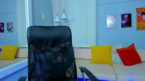 Snapshot of drako_lamar chatting on January 18, 12:36 pm Drako online show from January 18, 12:36 pm