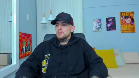 Snapshot of drako_lamar chatting on February 21, 12:17 pm Drako online show from February 21, 12:17 pm