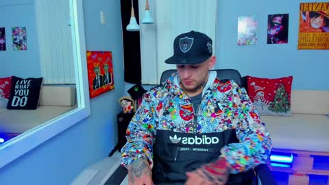 Snapshot of drako_lamar chatting on December 30, 12:20 pm Drako online show from December 30, 12:20 pm