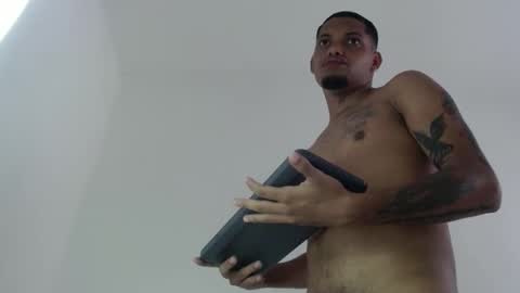 Snapshot of drako_monstercock chatting on September 26, 3:32 pm drako_monstercock online show from September 26, 3:32 pm