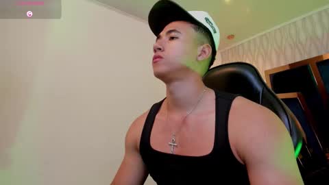 Snapshot of draven_marceaux chatting on October 4, 2:33 pm Draven online show from October 4, 2:33 pm