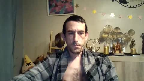 Snapshot of dreamguy38 chatting on October 12, 4:28 am dreamguy38 online show from October 12, 4:28 am