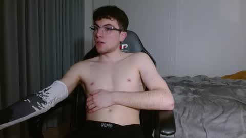 DreamBoy online show from March 17, 12:25 am