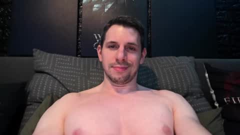 Snapshot of dreamwallker chatting on February 8, 12:06 am Ioannes Paulus the 2nd online show from February 8, 12:06 am