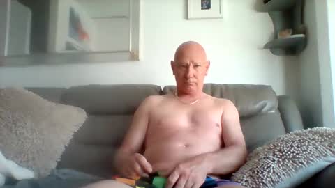 drewboy292455 online show from May 3, 2:42 pm