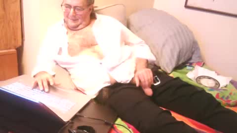 Snapshot of drfeelgood777 chatting on February 23, 5:06 am Dr. Feelgood online show from February 23, 5:06 am
