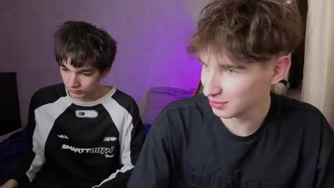 Mark online show from April 23, 9:39 pm