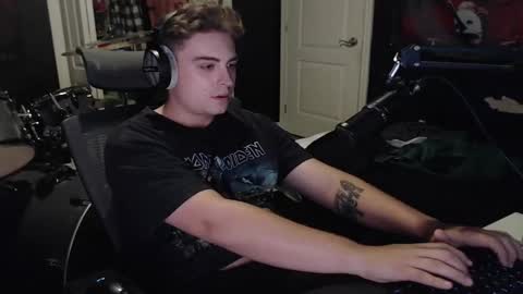 dripsaucenocap online show from September 26, 10:51 pm