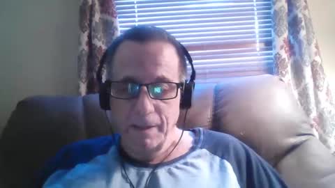 Snapshot of drthick1224 chatting on October 15, 6:26 pm drthick1224 online show from October 15, 6:26 pm