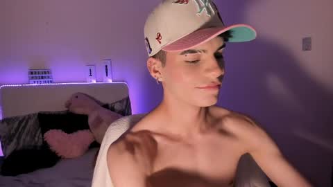 Dulcey online show from April 24, 9:11 am