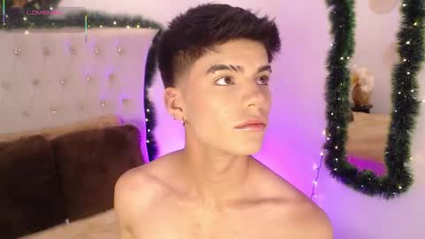 Dulcey online show from December 18, 5:14 am