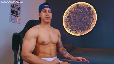 duran_dhikol1 online show from April 23, 11:51 pm