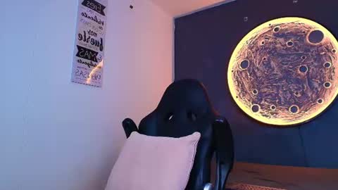 duran_dhikol1 online show from July 30, 2:00 am