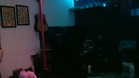 Snapshot of durfmanx chatting on February 23, 7:49 am durfmanX online show from February 23, 7:49 am