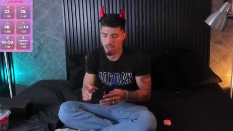 Snapshot of duriel_ chatting on January 6, 2:03 pm Duriel online show from January 6, 2:03 pm