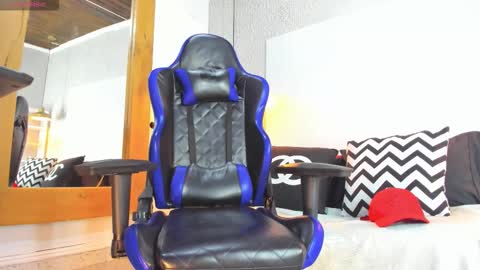 DUSAN  GREY online show from February 9, 3:33 am