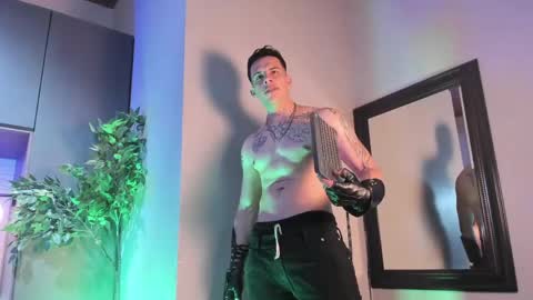 Dustin Sonne online show from April 18, 4:58 am