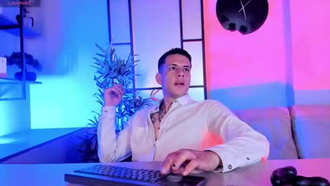 Dustin Sonne online show from December 5, 4:19 am