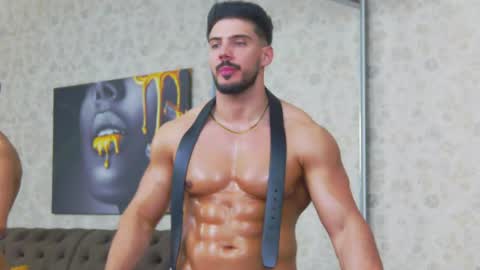 Dustin online show from April 22, 7:46 am