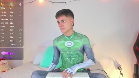 Dustin Levy online show from December 14, 12:22 am