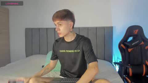 Dustin Levy online show from December 2, 12:47 am