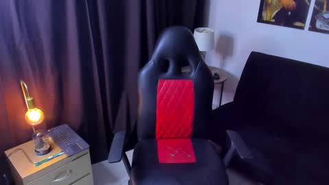 DUSTYN MICHELLE online show from March 6, 3:14 am