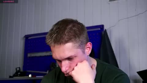 Dustyn online show from November 8, 3:15 pm