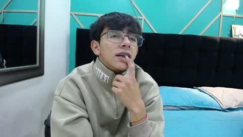 DustynFox online show from January 22, 4:23 am