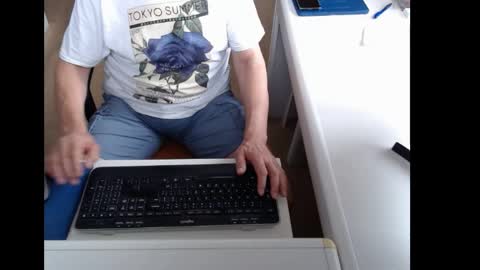 dutchpornking2 online show from June 6, 7:25 am