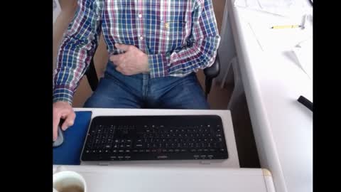 Snapshot of dutchpornking2 chatting on January 29, 8:51 am dutchpornking2 online show from January 29, 8:51 am