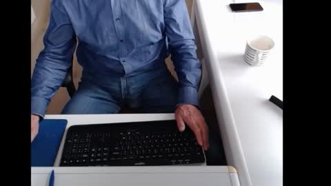 Snapshot of dutchpornking2 chatting on October 15, 8:11 am dutchpornking2 online show from October 15, 8:11 am