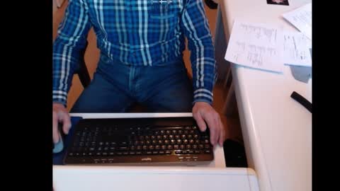 Snapshot of dutchpornking2 chatting on December 20, 8:49 am dutchpornking2 online show from December 20, 8:49 am